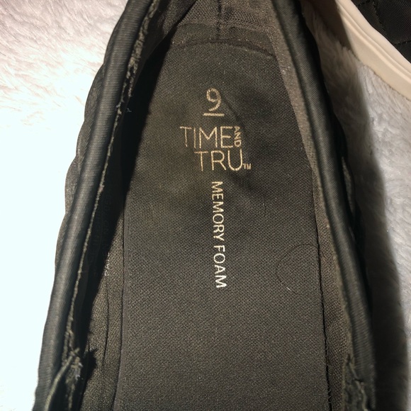 Time and Tru Size 9 - Picture 2 of 2